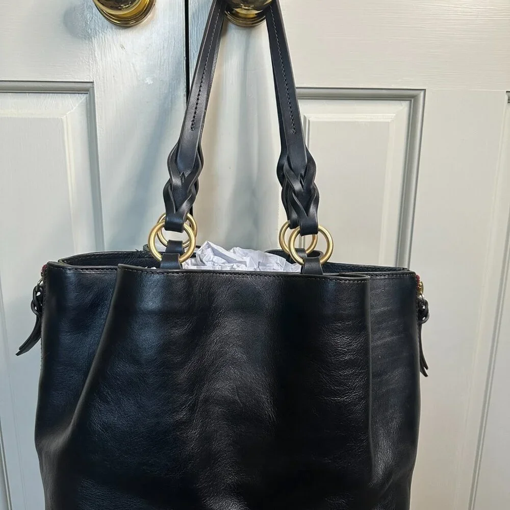 DOONEY & BOURKE FLORENTINE LARGE ZIP BARLOW – BLACK - Picture 5 of 11